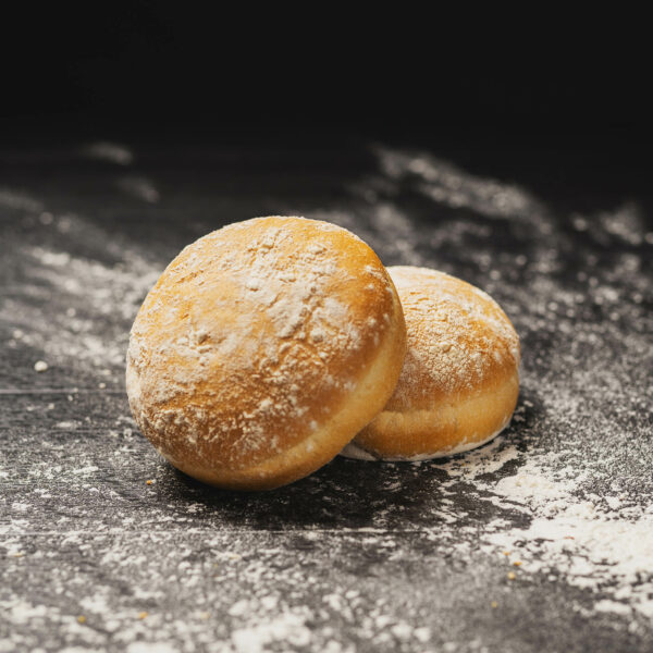 White Round Roll Whole Flour Topped 110G